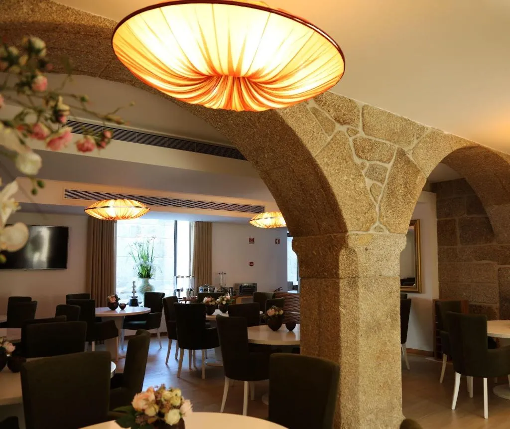 Restaurant, Hotel Rural Quinta das Quintães, Porto
