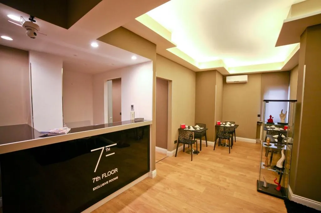 Room, 7Th Floor Suite, Naples