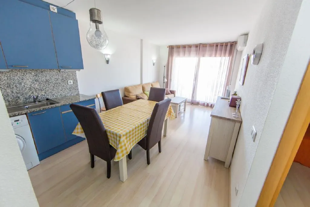 APARTMENT CAPACITY 6 Room, Port Canigo, Costa Brava