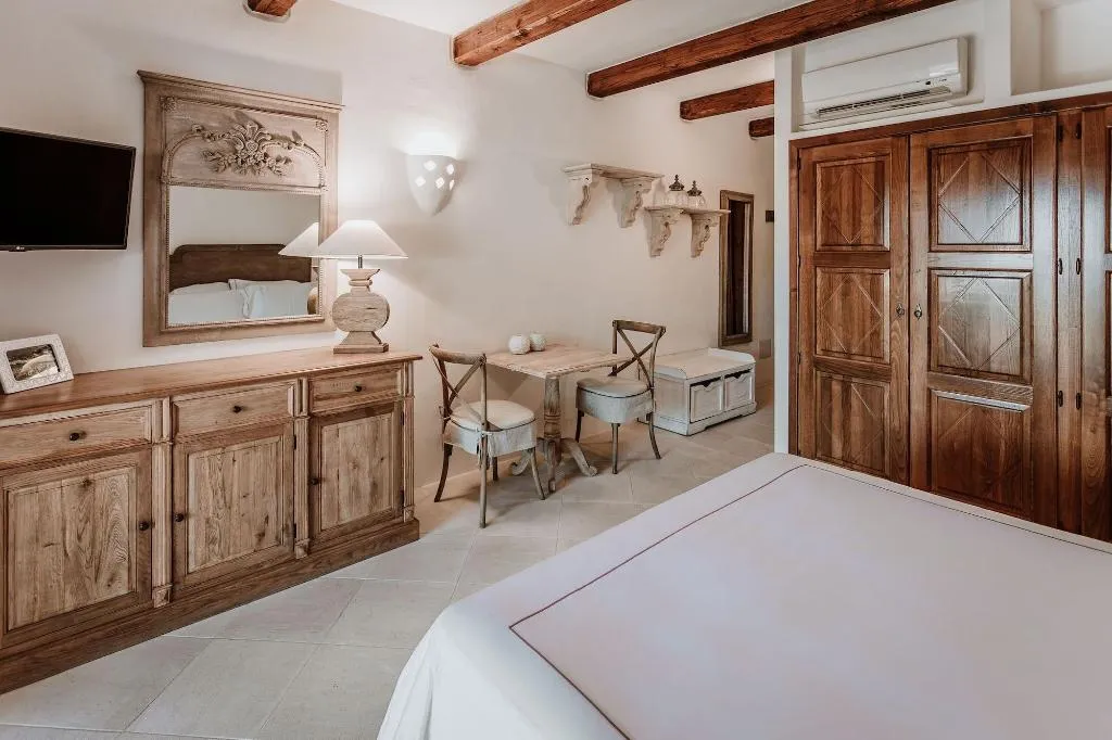 Room, Relais Villa Carola, Olbia