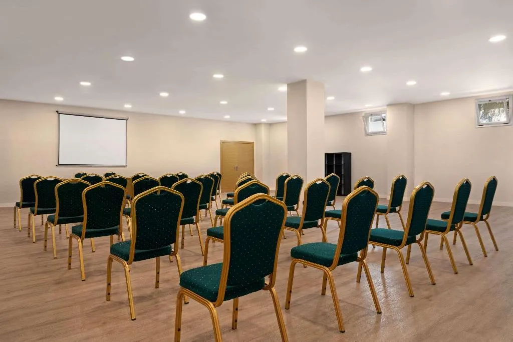 Conferences, Ramada by Wyndham Valencia Almussafes, Valencia