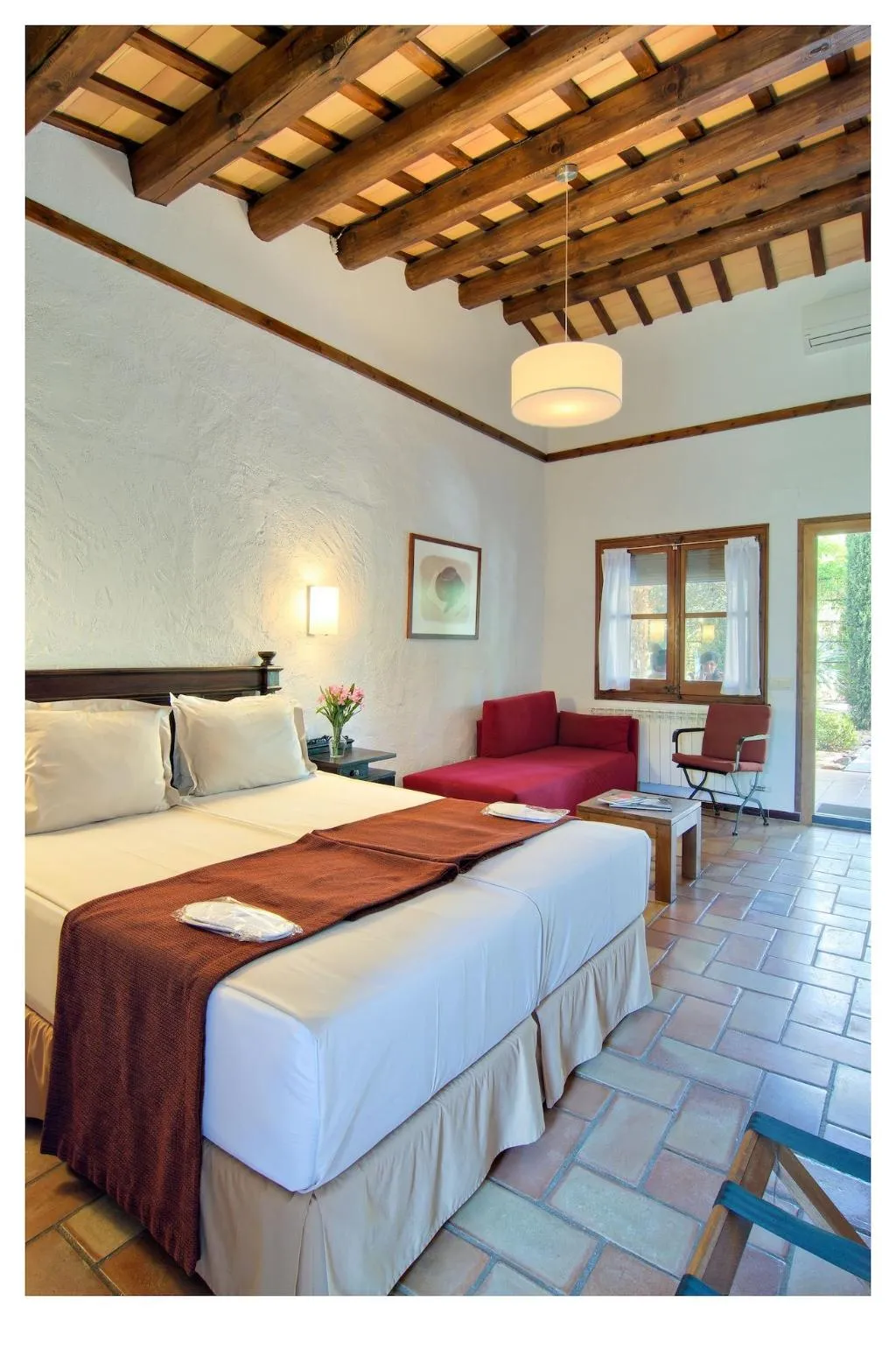 Room, Aatu, Costa Brava