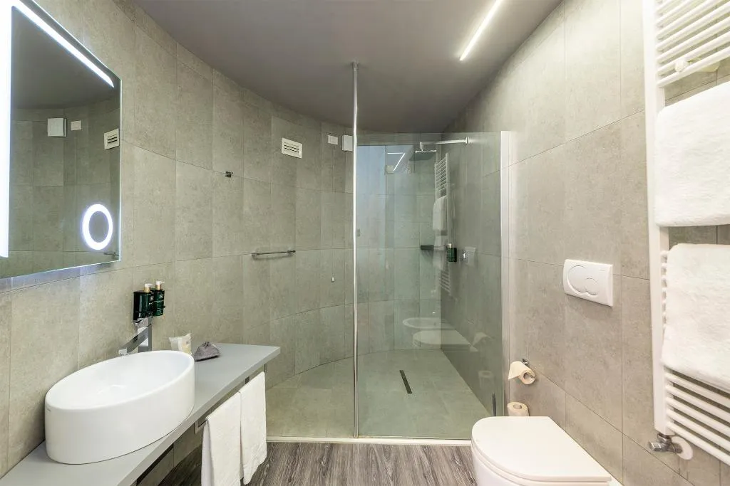 FAMILY ROOM CAPACITY 5 Room, Mo.Om Hotel, Milan
