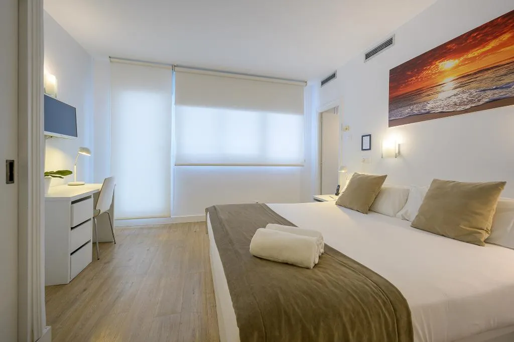 Double or Twin SUPERIOR Room, NeoMagna Madrid, Madrid