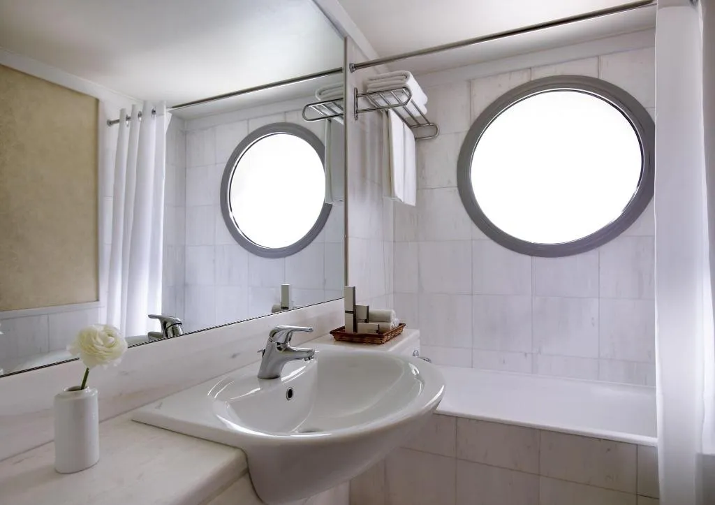 DOUBLE EXECUTIVE QUEEN BED Room, Athens Zafolia Hotel, Athens