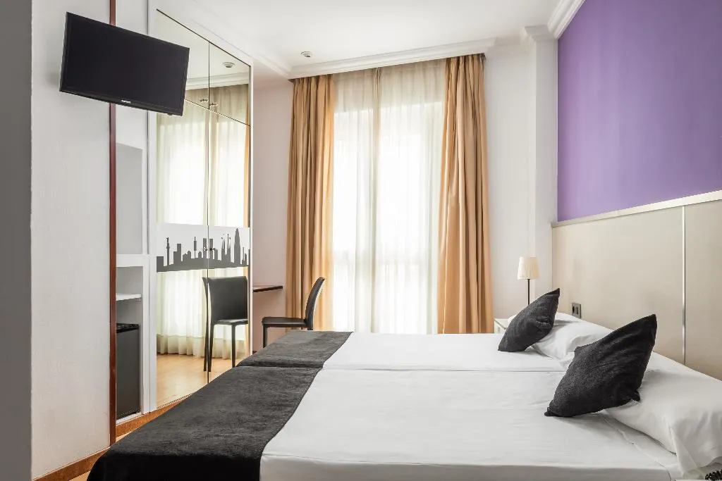 DOUBLE STANDARD Room, Abbot, Barcelona