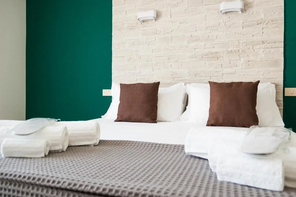 DOUBLE DELUXE WITH BALCONY Room, B&B Hycarus, Palermo