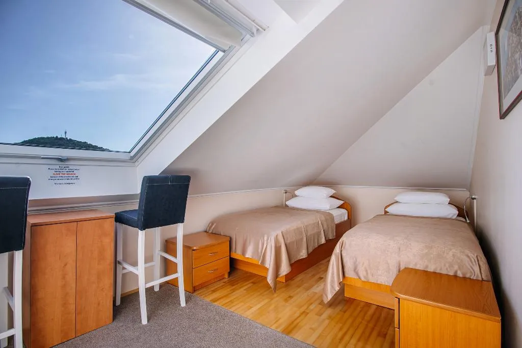 APARTMENT SEA VIEW TWO BEDROOMS Room, Vila Curic, Dubrovnik