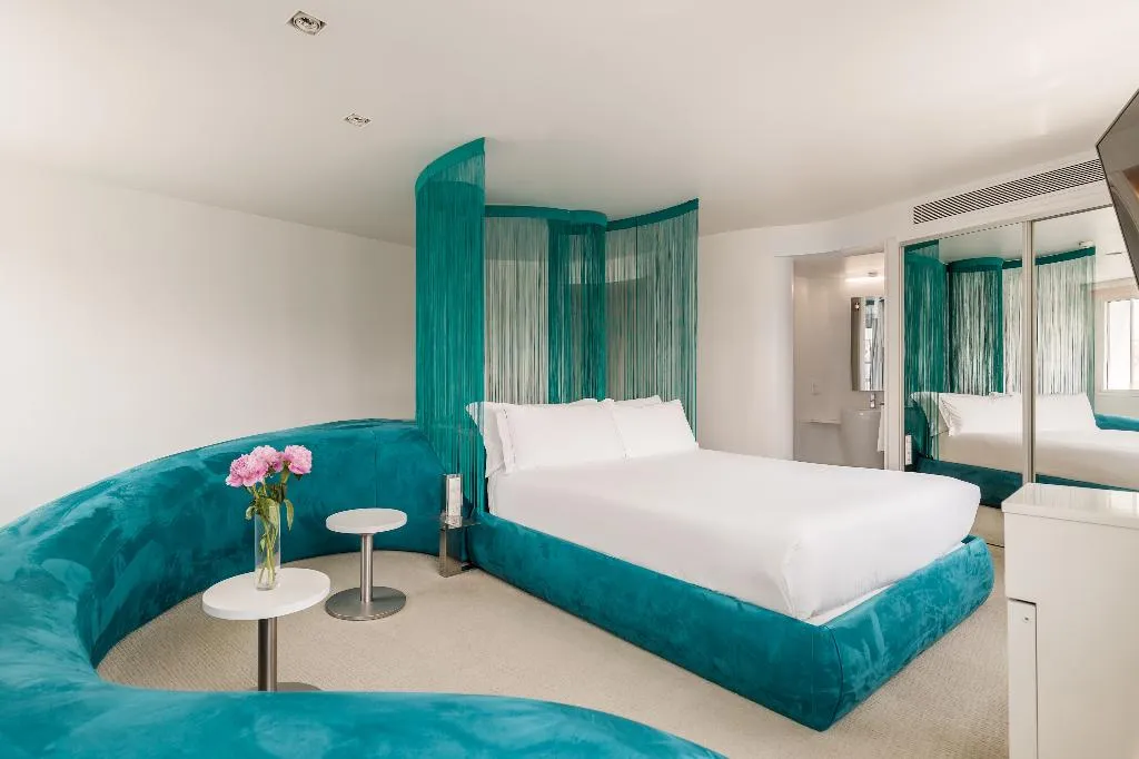 JUNIOR SUITE CAPACITY 1 Room, Room Mate Oscar, Madrid, Madrid