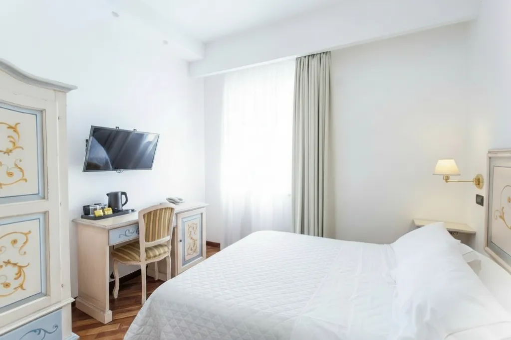 Double or Twin STANDARD Room, Punta Campanella Resort & Spa, Naples