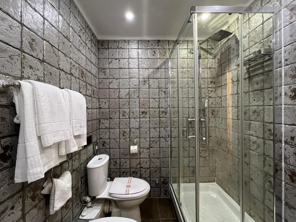 Room, Domus Deorum Deluxe, Naples