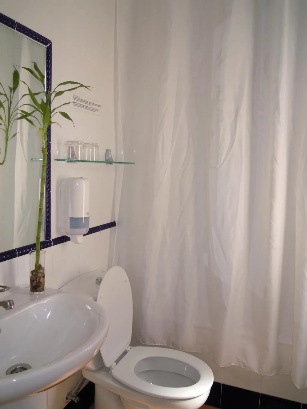 DOUBLE ECONOMY Room, Moscatel Hostal, Costa Del Sol