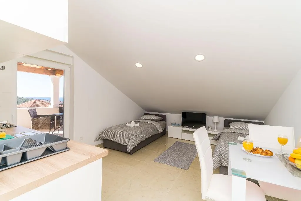 STUDIO DELUXE WITH BALCONY Room, Apartments Smanjak, Dubrovnik