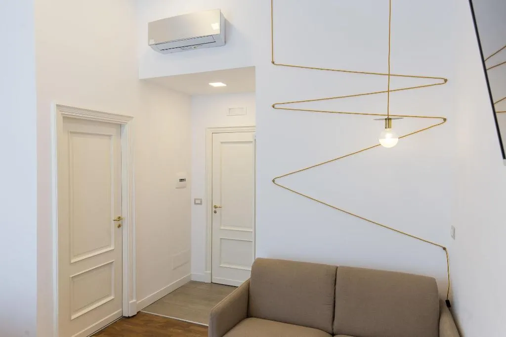 Room, Savoy Riviera, Naples