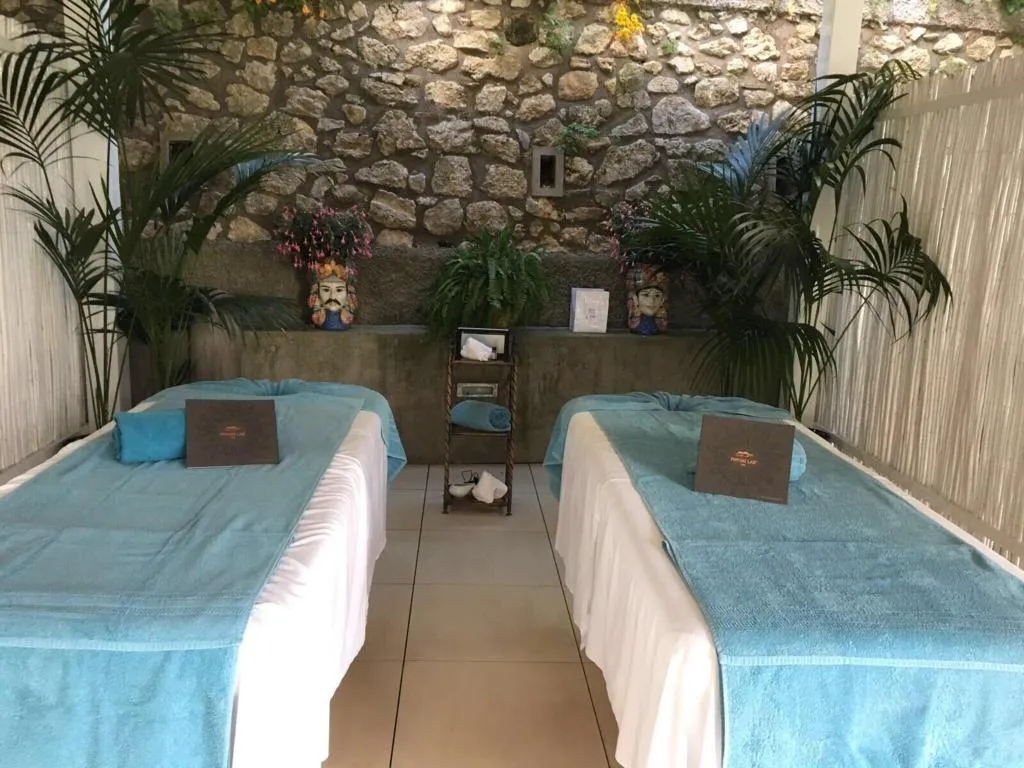 Sports and Entertainment, Villa Brunella, Naples
