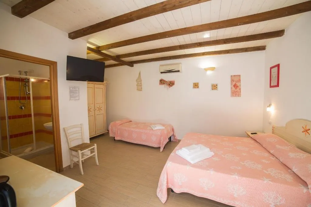 Room, Domus Olbia Inn, Olbia