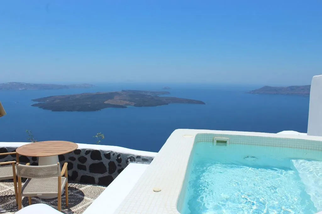 DOUBLE WITH DOUBLE BED Room, Cocoon Suites, Santorini