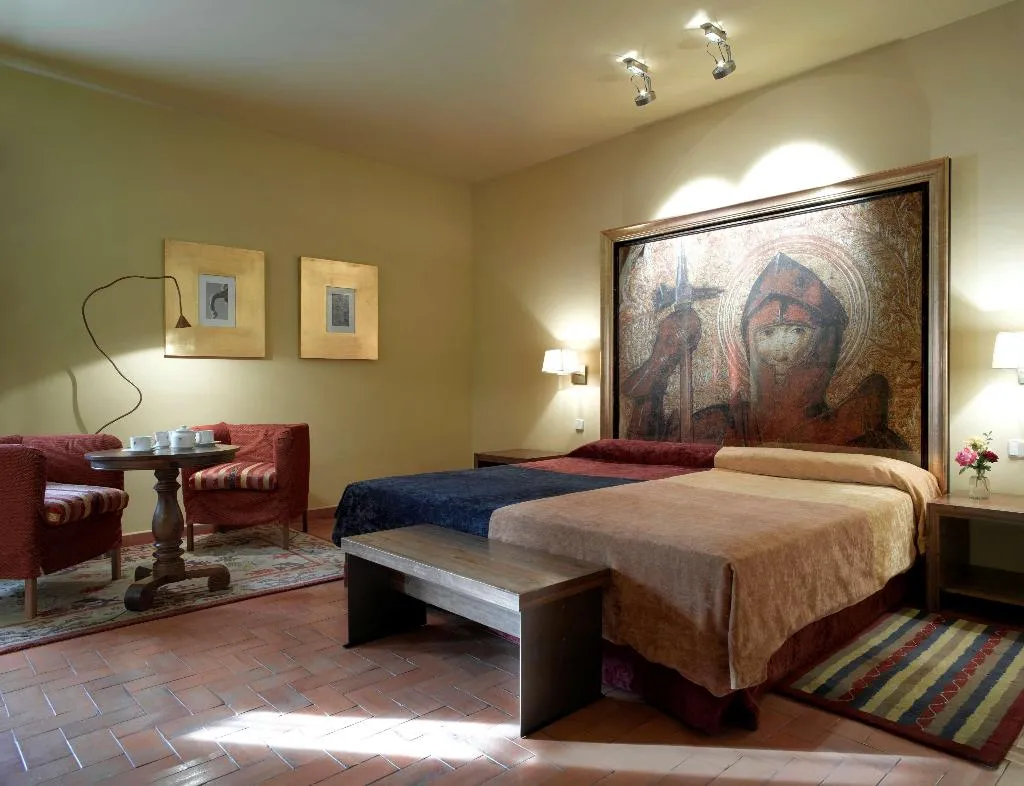DOUBLE SUPERIOR Room, Parador de Trujillo, Madrid