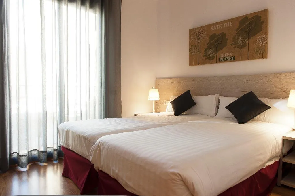 APARTMENT TWO BEDROOMS Room, MH Apartments Gracia, Barcelona