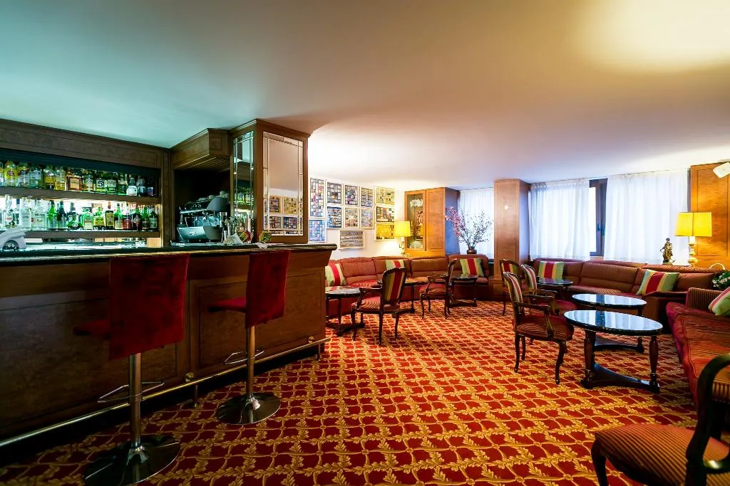 Bar, Milan Speranza au Lac, Milan