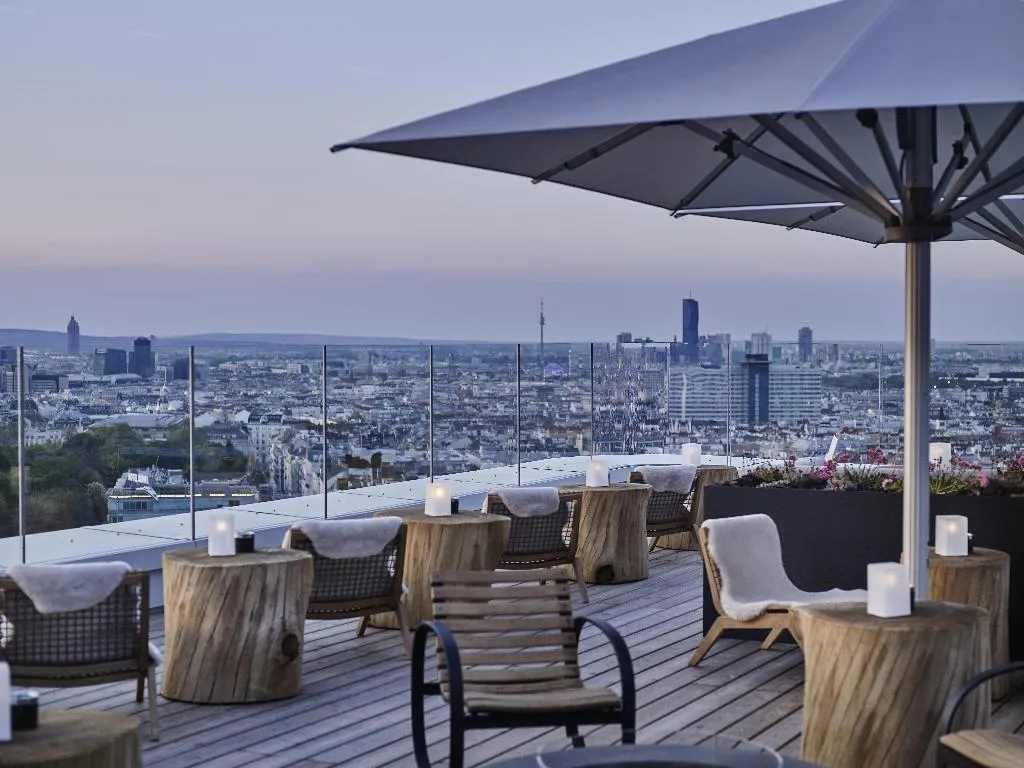 Bar, Hyatt Regency Vienna, Vienna