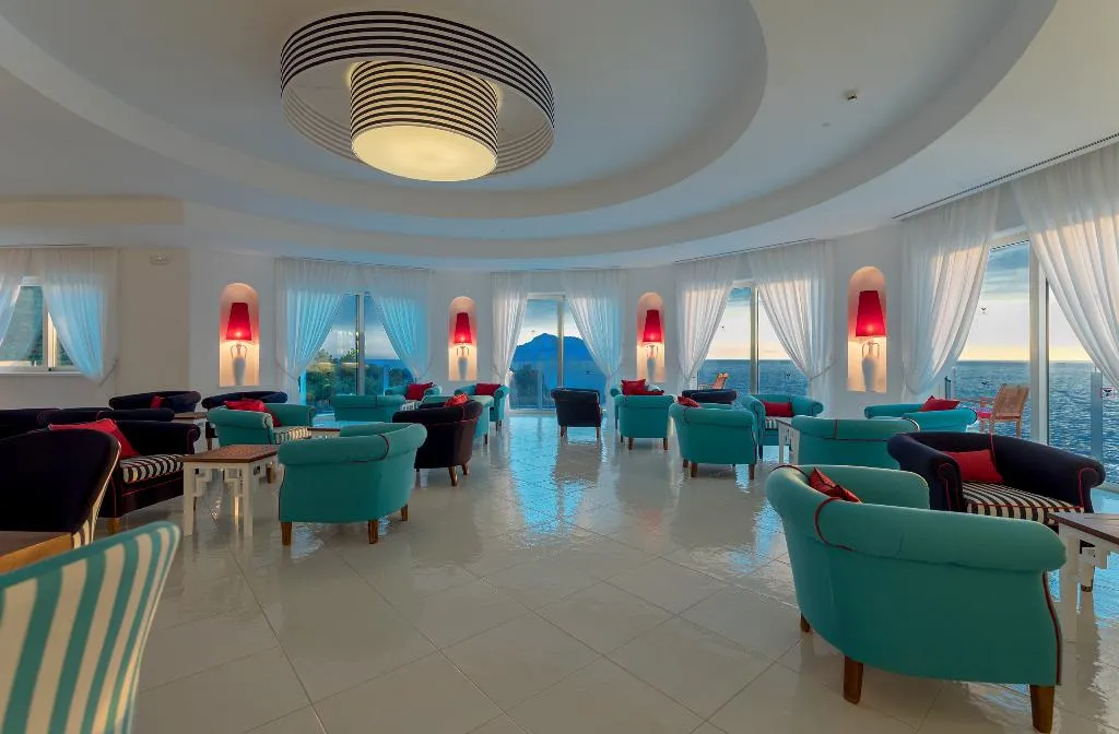 Lobby, Delfino, Naples