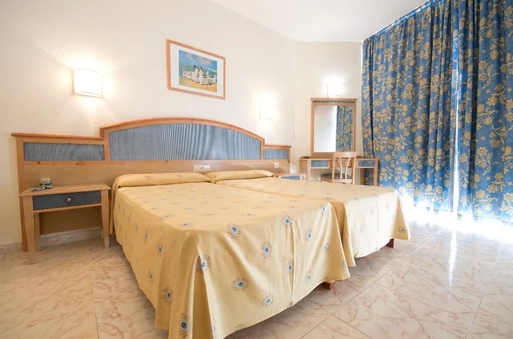 TWIN STANDARD Room, AzuLine Hotel Mar Amantis and Mar Amantis II, Ibiza