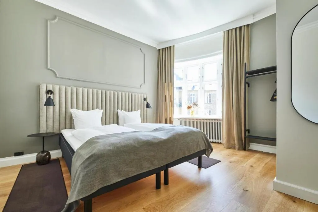 Room, Sct Thomas, Copenhagen