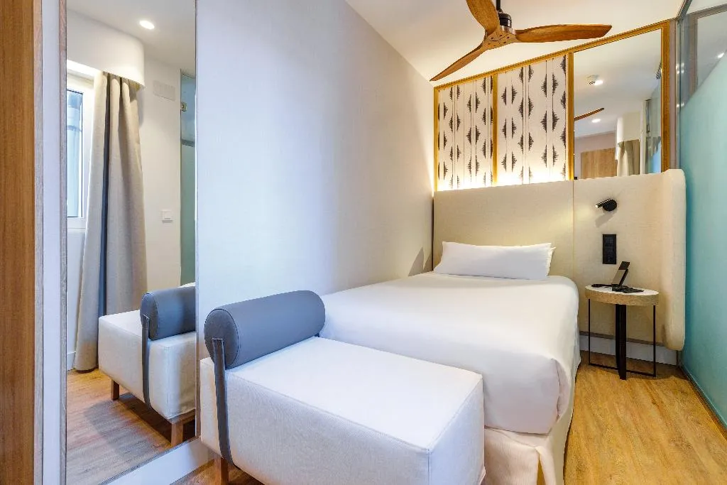 SINGLE STANDARD Room, Petit Palace Plaza de la Reina, Valencia