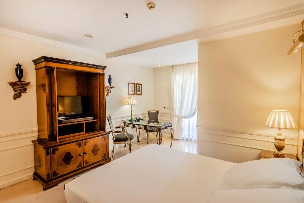 STUDIO STANDARD Room, Guadalpin Suites, Costa Del Sol