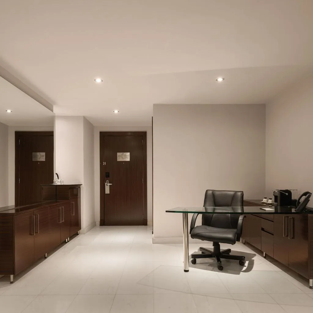 SUITE STANDARD Room, Dusit Thani LakeView Cairo, Cairo