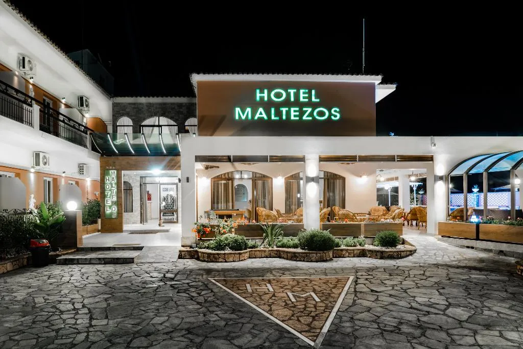Lobby, Maltezos, Corfu