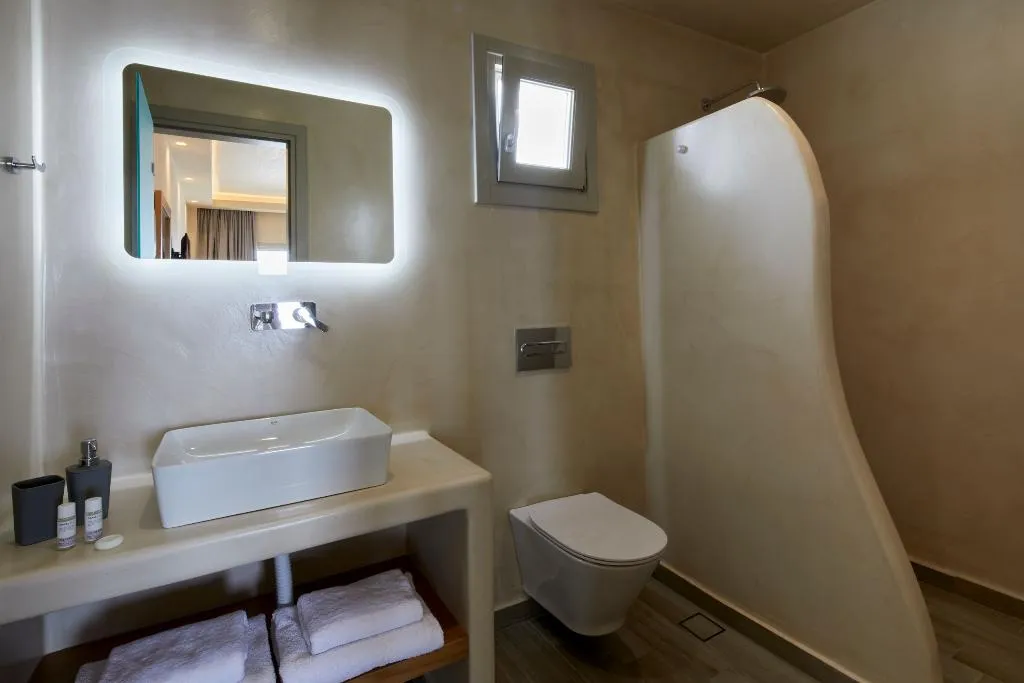 Double or Twin DELUXE SIDE SEA VIEW Room, Acropole Sunrise, Santorini