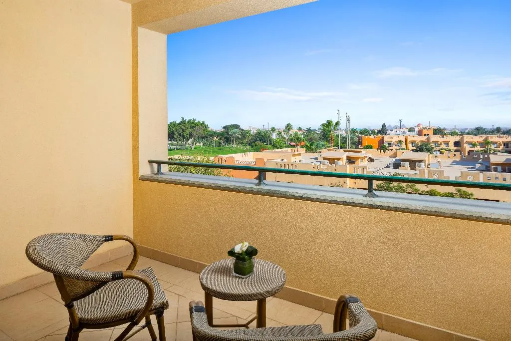 JUNIOR SUITE EXECUTIVE Room, Hilton Pyramids Golf, Cairo