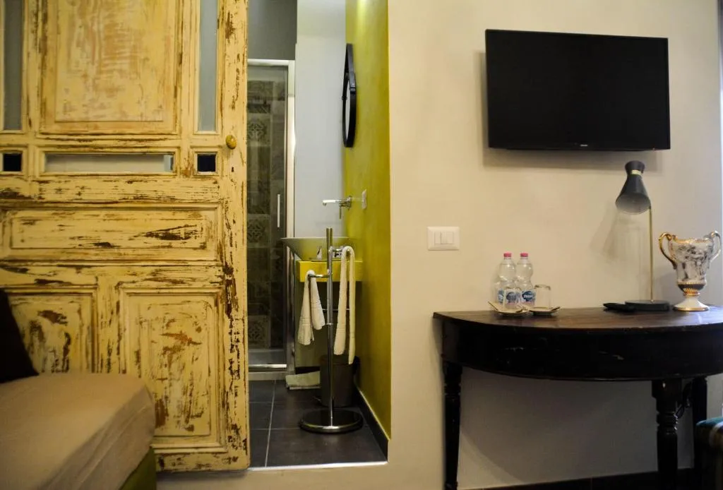 Room, ZIOLì, Catania