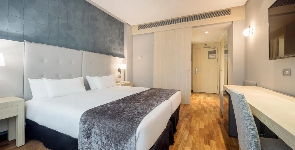 Double or Twin STANDARD Room, Ilunion Pio XII, Madrid