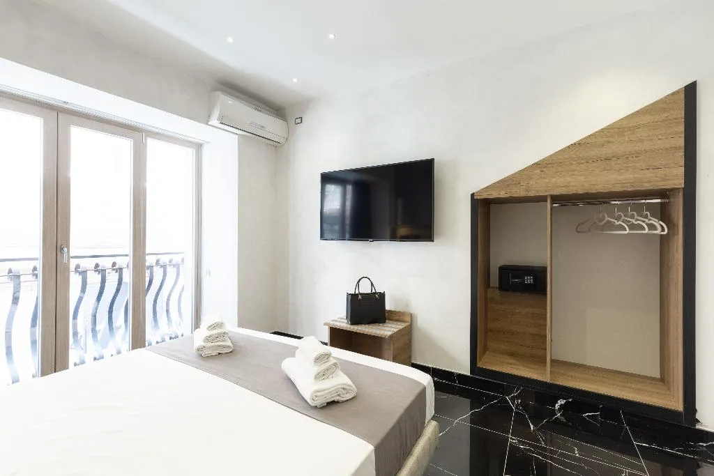 DOUBLE SUPERIOR Room, Hotel Bella Napoli, Naples
