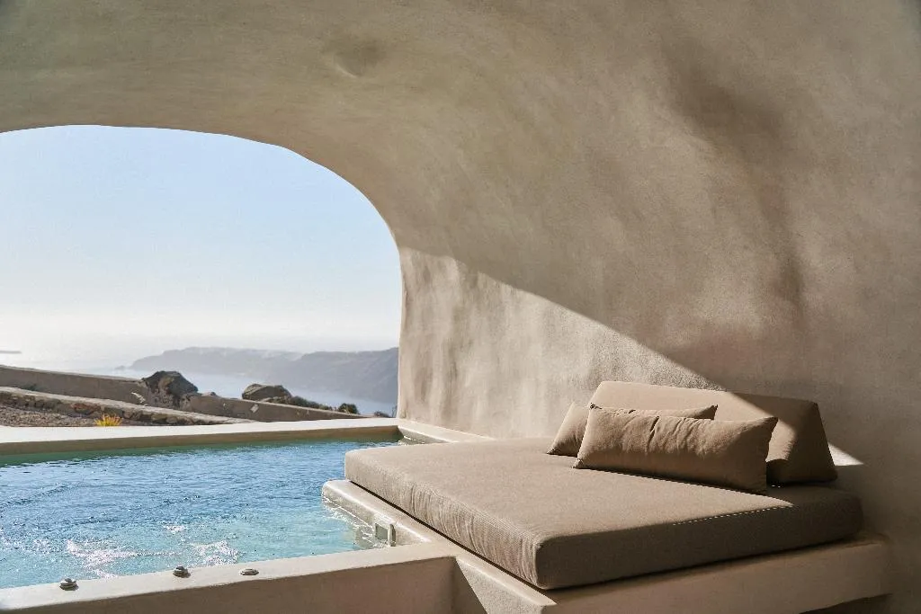 SUITE STANDARD Room, Divine Cave Experience, Santorini
