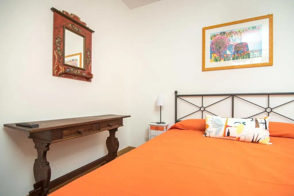 Room, Villa Degli Oleandri, Rome