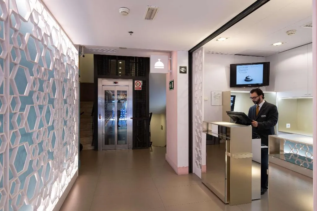 Lobby, Catalonia Goya, Madrid