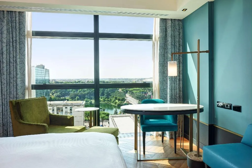 DOUBLE EXECUTIVE KING BED Room, Hilton Rome Eur La Lama, Rome