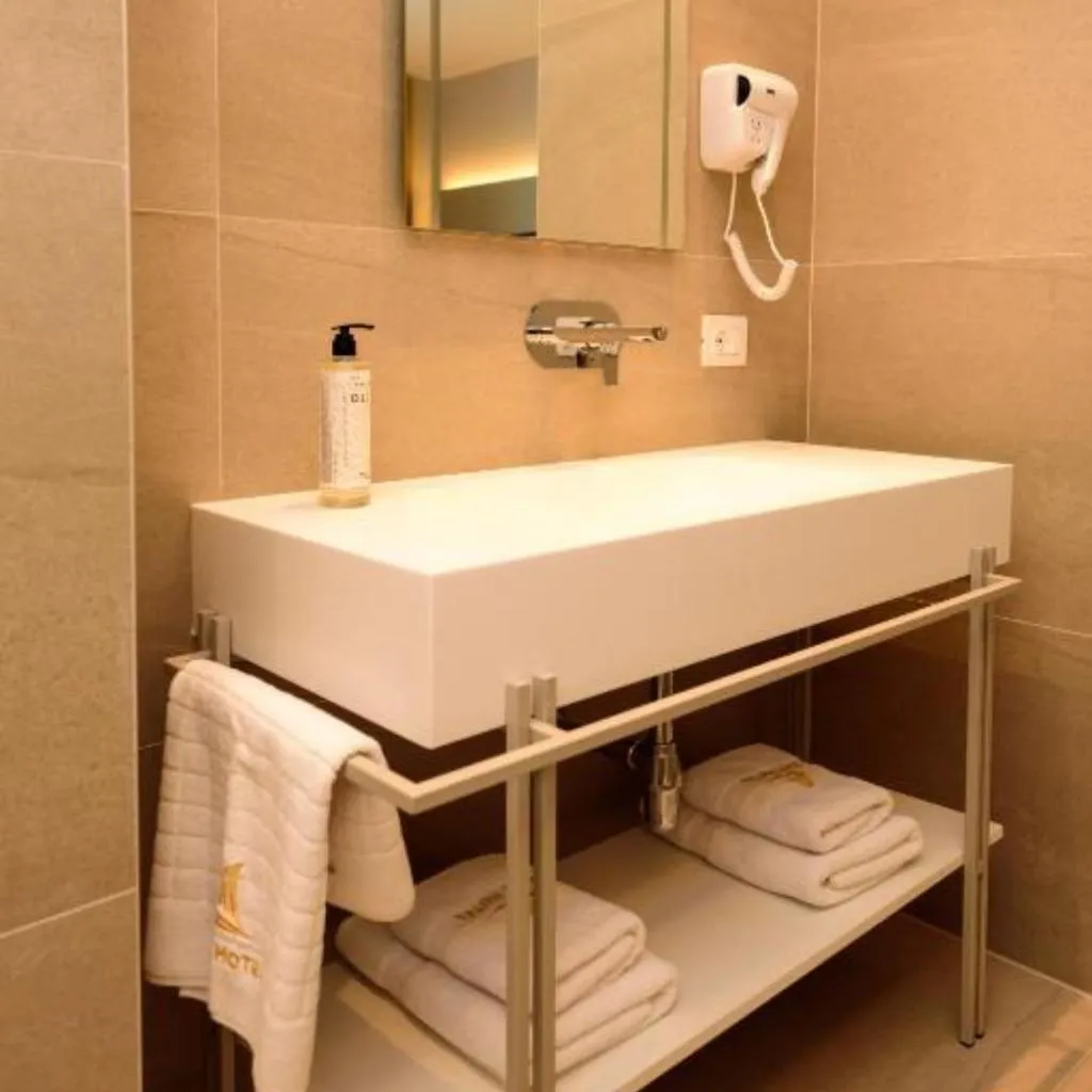 DOUBLE WITH BALCONY Room, Navy Hotel, Kavaje