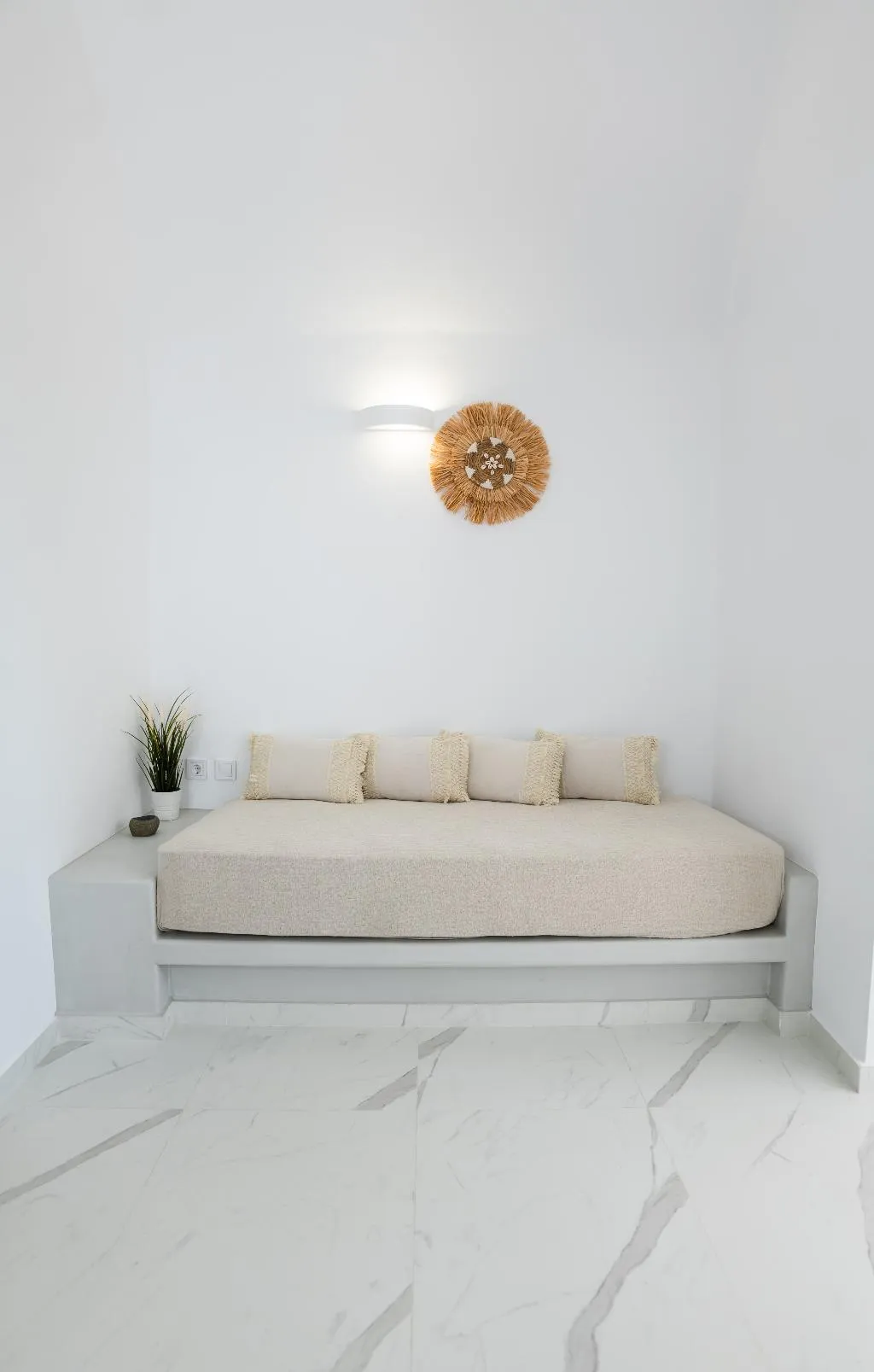 TRIPLE WITH BALCONY Room, Kýma Perissa, Santorini