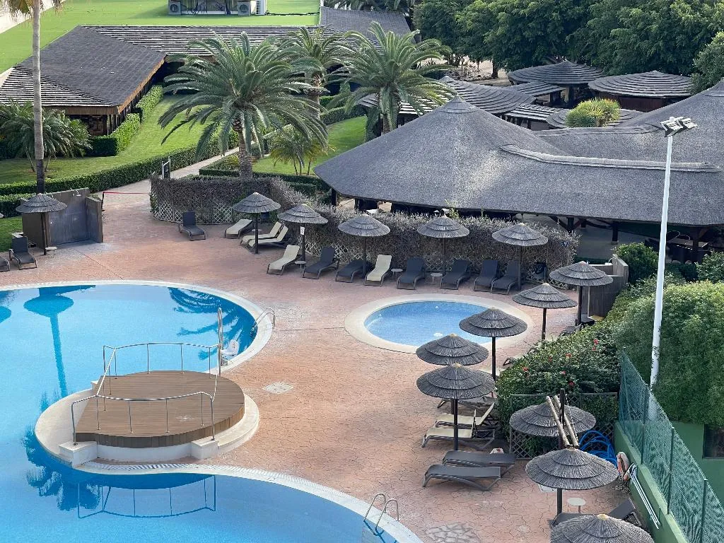 Pool, AGH Canet, Valencia