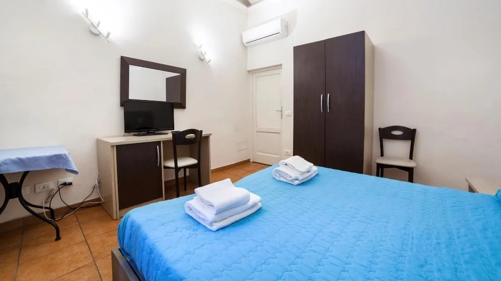 Room, Corte Passi, Florence