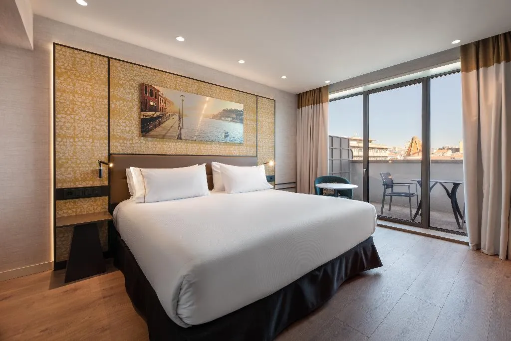 DOUBLE SINGLE USE DELUXE WITH BALCONY Room, Eurostars Aliados, Porto