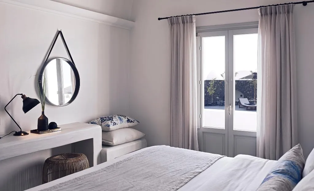 SUITE STANDARD Room, Santo Pure Oia Suites and Villas, Santorini
