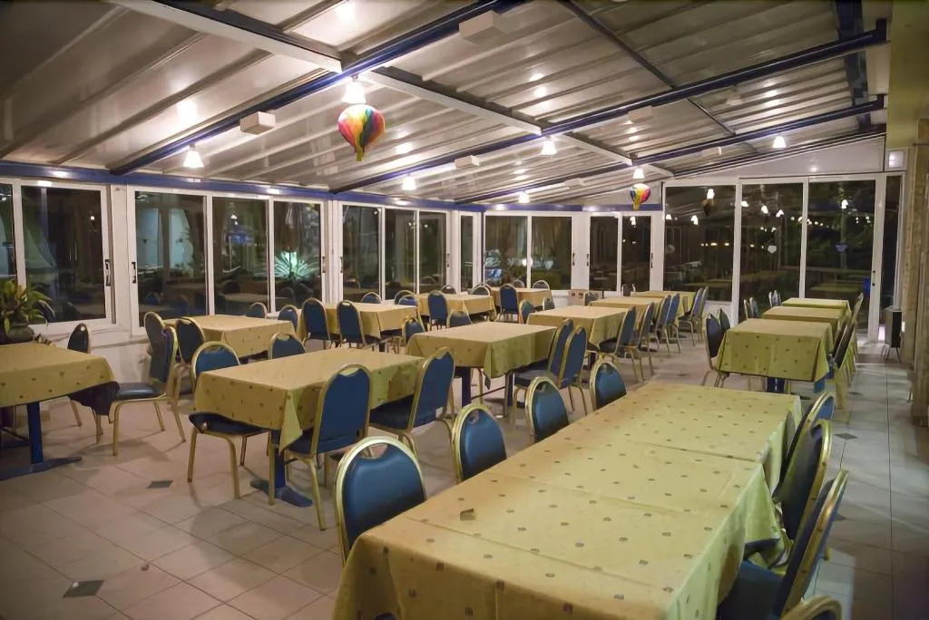 Restaurant, Kiani Akti, Athens