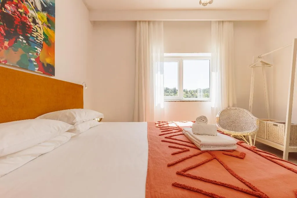 APARTMENT DELUXE THREE BEDROOM Room, Laranjal Farm House, Algarve