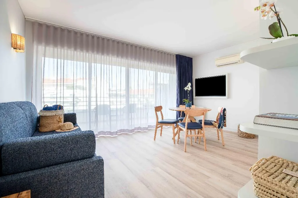 STUDIO PREMIUM Room, Aqualuz Lagos by The Editory, Algarve